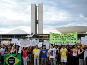 Congresso retoma pauta de protestos na segunda