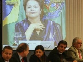 Dilma propõe plebiscito para reforma política