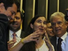 Cuba precisa de marco legal democrático, diz Yoani Sánchez