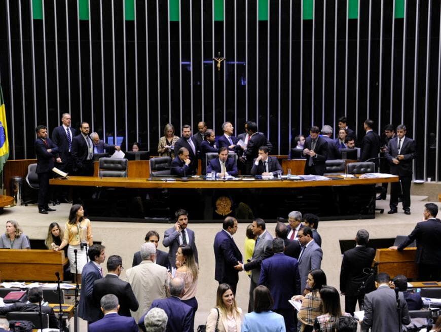 Câmara aprova intervenção federal em Roraima; veja como cada deputado votou