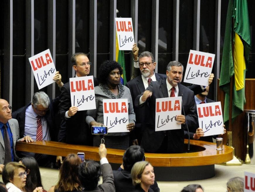 Deputados petistas acrescentam "Lula" ao nome parlamentar e pedem registro no painel de votações