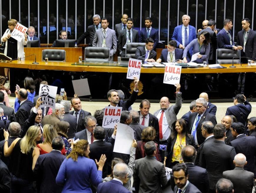 Deputados tentam votar criação de Sistema Único de Segurança Pública; oposição obstrui