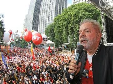 Manifestantes organizam protesto em defesa de Lula