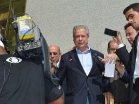 Dirceu recebeu R$ 4 milhões de construtoras, diz JN