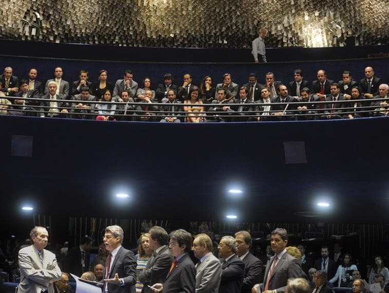 Senado aprova mudanças na carreira de delegado federal