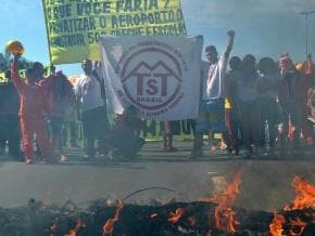 Quem grita "não vai ter Copa" nas manifestações?