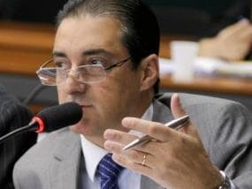 Suspeita de venda de emenda persegue deputado