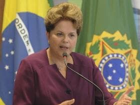 Dilma afasta servidores envolvidos na Porto Seguro