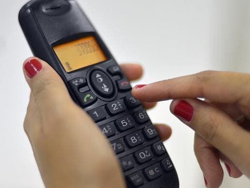 Ligar de telefone fixo para celular está mais barato