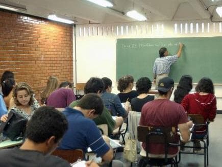 Piso dos professores tem reajuste de 7,64% e vai para R$ 2.298