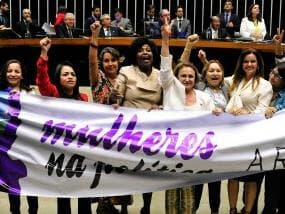 Rejeitada criação de cota para mulheres no Legislativo