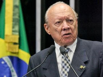 Sarney faz 85 anos e é comparado a Jorge Amado e Guimarães Rosa