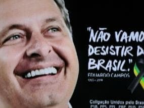 Dilma pede novo mandato para "colher"; Aécio diz que país está pior