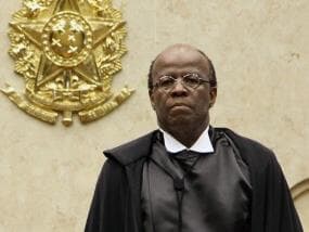 Supremo rompeu tradição ao decretar prisões, diz Joaquim Barbosa