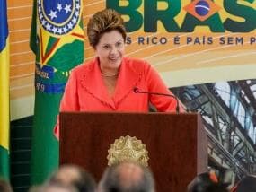 Dilma: "Este é um governo que respeita contratos"