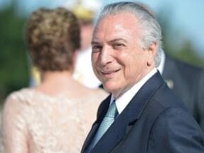 PT e PSDB trocam de papeis 13 anos depois