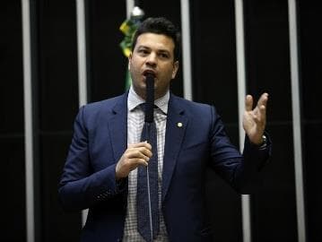 Picciani articula para retomar liderança do PMDB na Câmara