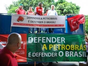 Sindicalistas fazem em Brasília novo ato em defesa da Petrobras