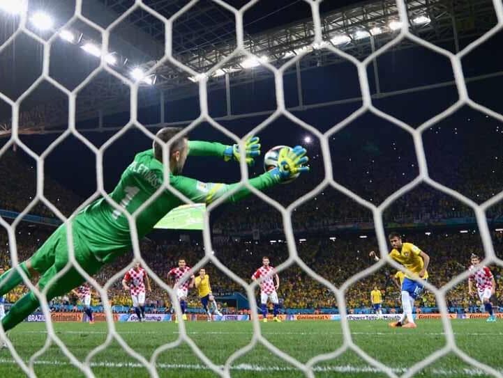 Brasil vence Croácia no primeiro jogo da Copa