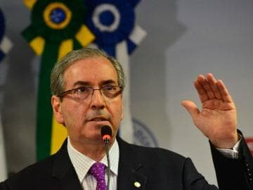 Servidores da Câmara protestam contra Eduardo Cunha