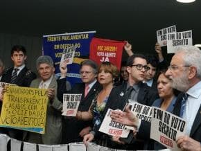 Ato público na Câmara pede o fim do voto secreto