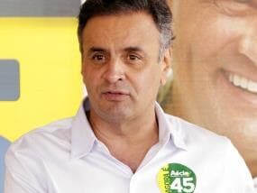 Aécio compara marqueteiro petista com Goebbels