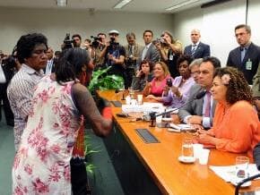 Índios protestam por arquivamento de PEC da demarcação de terras