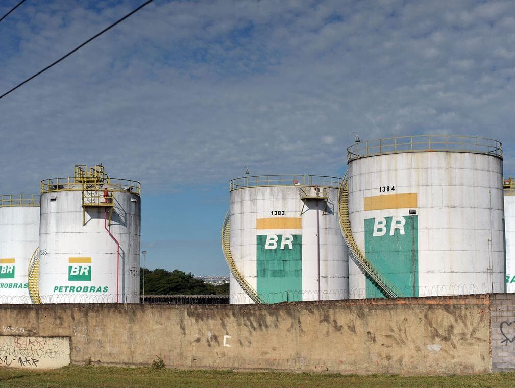 Congresso vai ao STF para impedir governo de vender refinarias da Petrobras