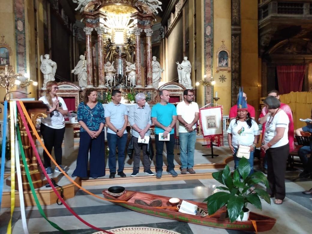 Oposição denuncia ao Vaticano "ataques do Estado brasileiro" à Amazônia