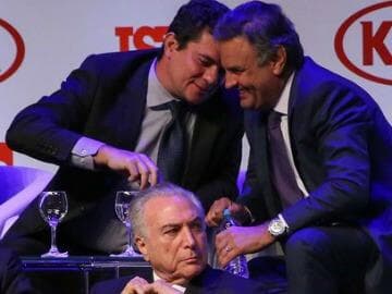 Lula inclui fotos de Moro com Aécio em processo para afastar juiz paranaense