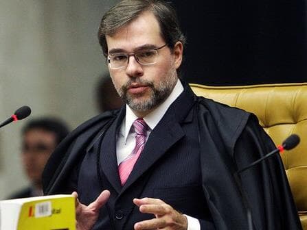 Dias Toffoli envia inquérito de Cunha à Justiça do RJ