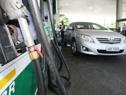 Justiça do DF suspende aumento da gasolina e determina imediata redução do valor em todo o país