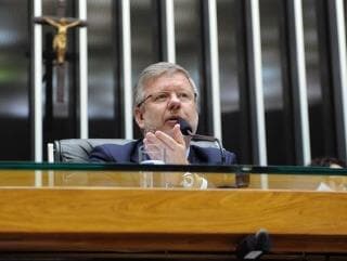 Câmara adia votação da PEC do Trabalho Escravo