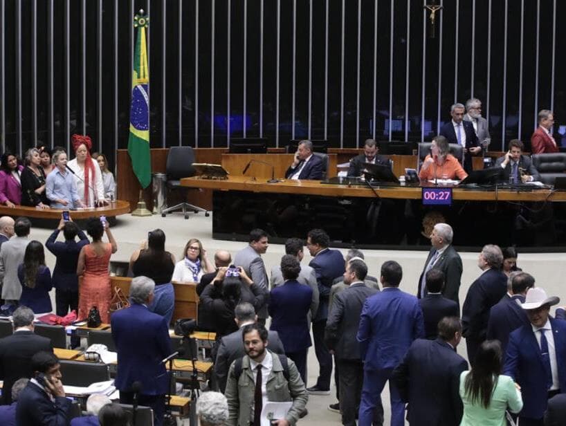 Câmara vota projeto que endurece regras de medida protetiva