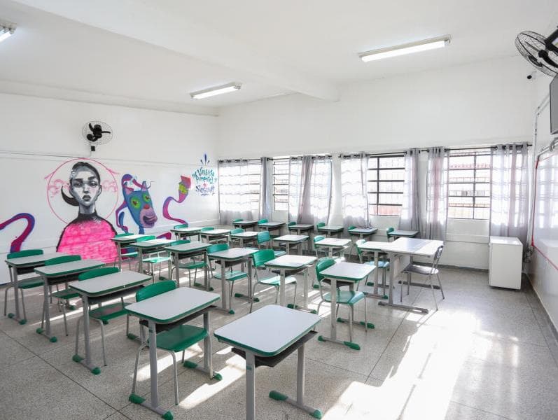 Câmara aprova punição para escola que recusar matrícula de aluno