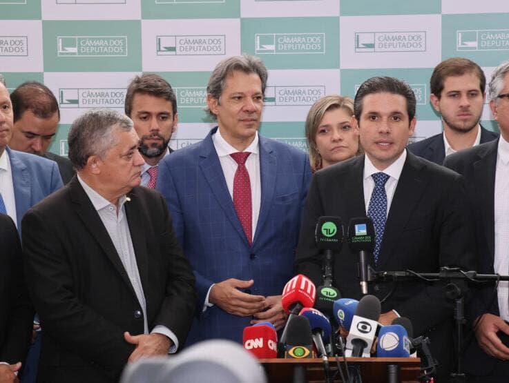 Haddad entrega as prioridades econômicas a Motta; veja a lista das medidas