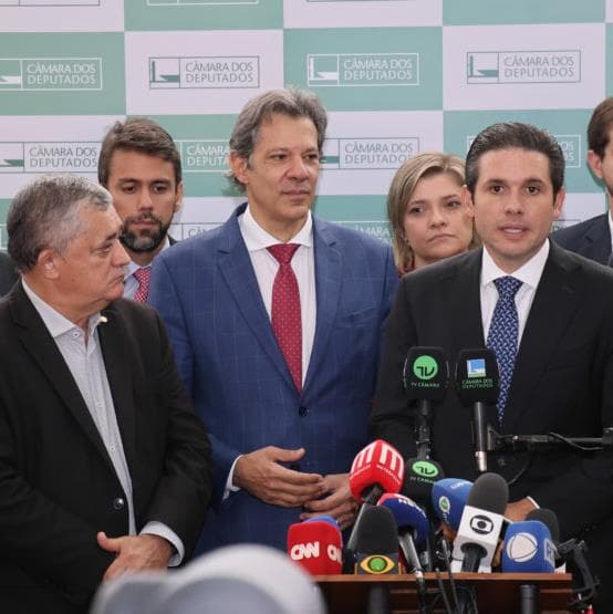 Haddad entrega as prioridades econômicas a Motta; veja a lista das medidas