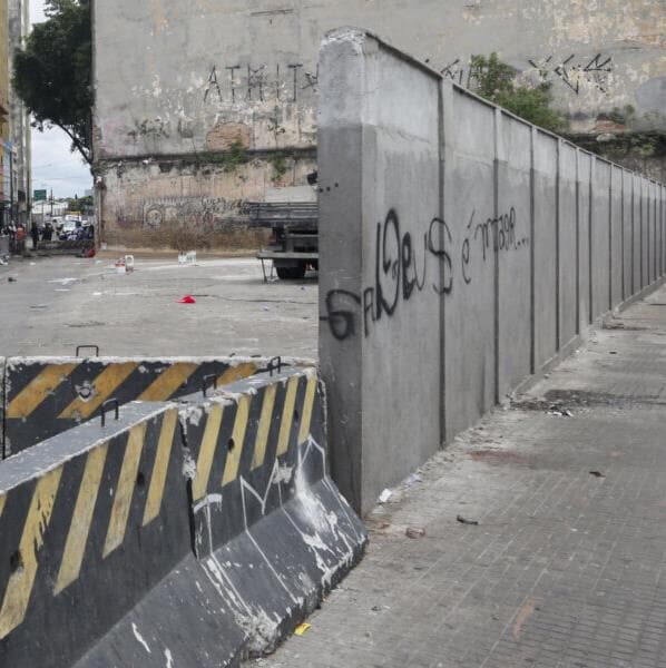 Prefeitura de São Paulo diz a STF que muro na Cracolândia "não visou segregar"