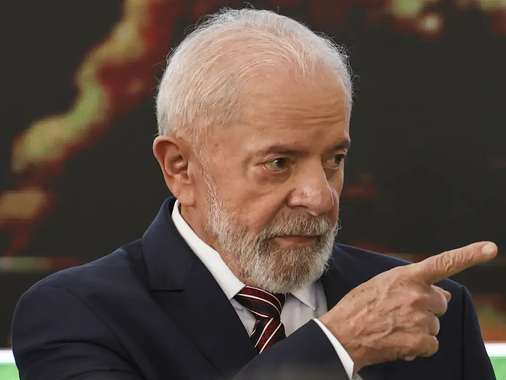 Ao falar com presidente do México, Lula defendeu relação "produtiva" com governo Trump