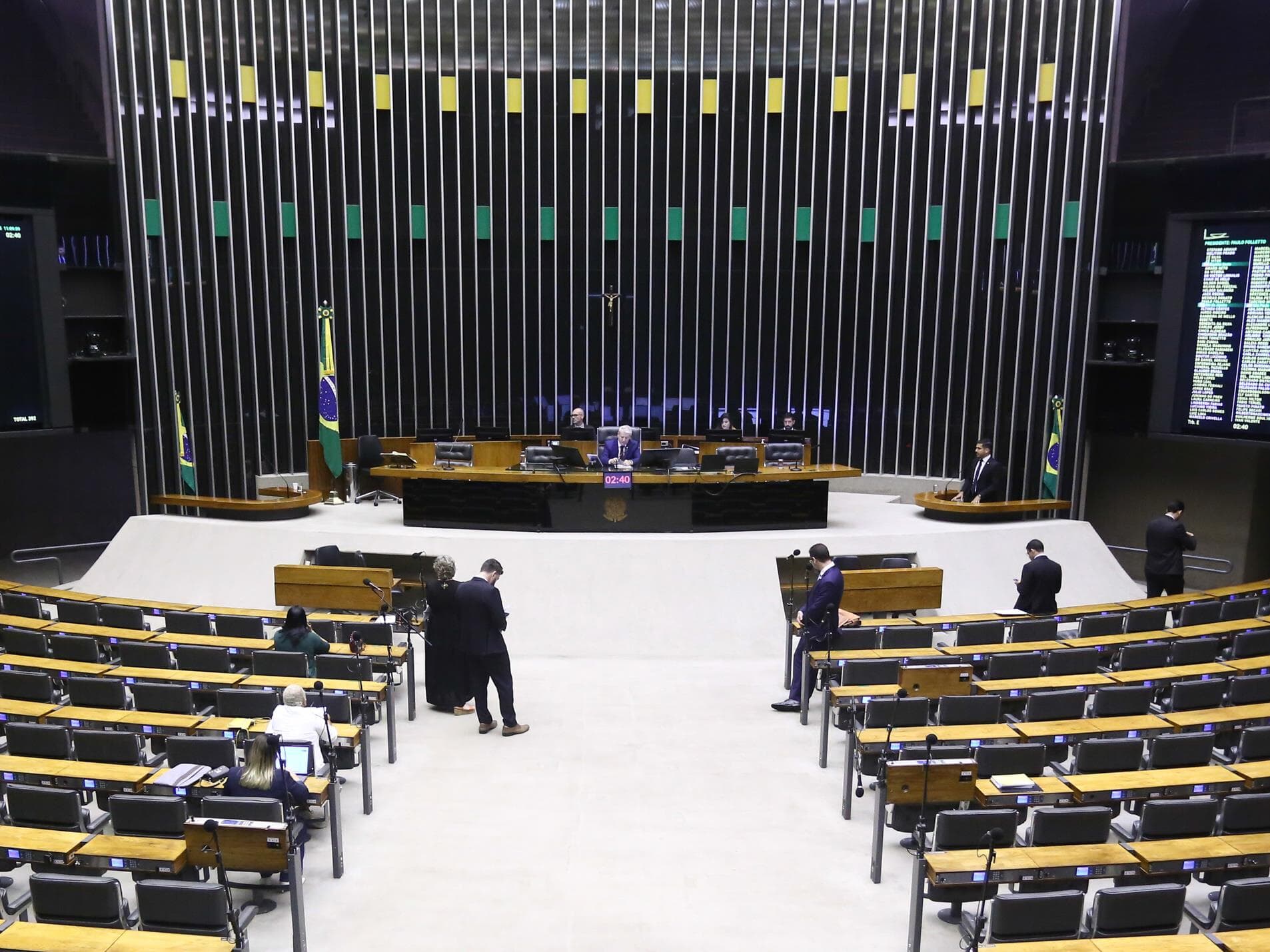 Lei do Mar e direitos de autistas entram na agenda da Câmara