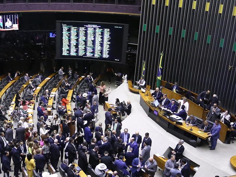 Deputados aprovam isenção de custas na execução de honorários