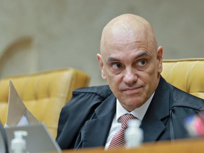 Moraes tira sigilo de delação de Mauro Cid contra Bolsonaro