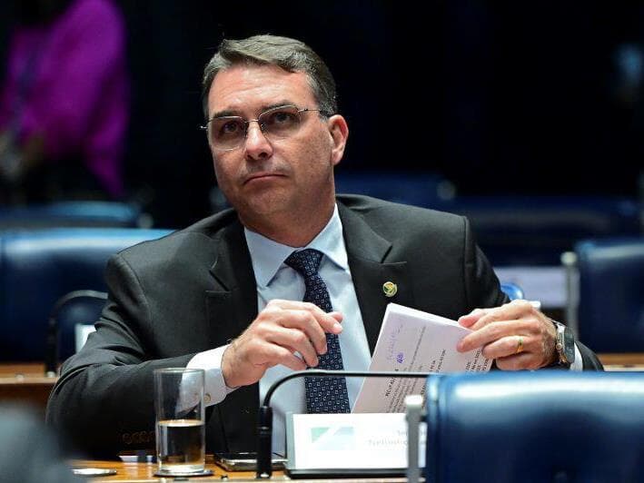 Senador Flávio Bolsonaro define prioridades na Comissão de Segurança