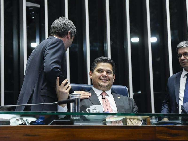 Em fevereiro, Senado realizou apenas uma sessão plenária