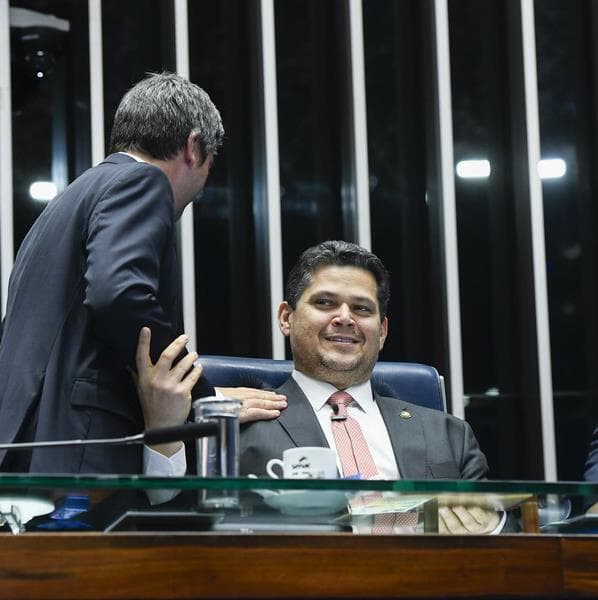 Em fevereiro, Senado realizou apenas uma sessão plenária