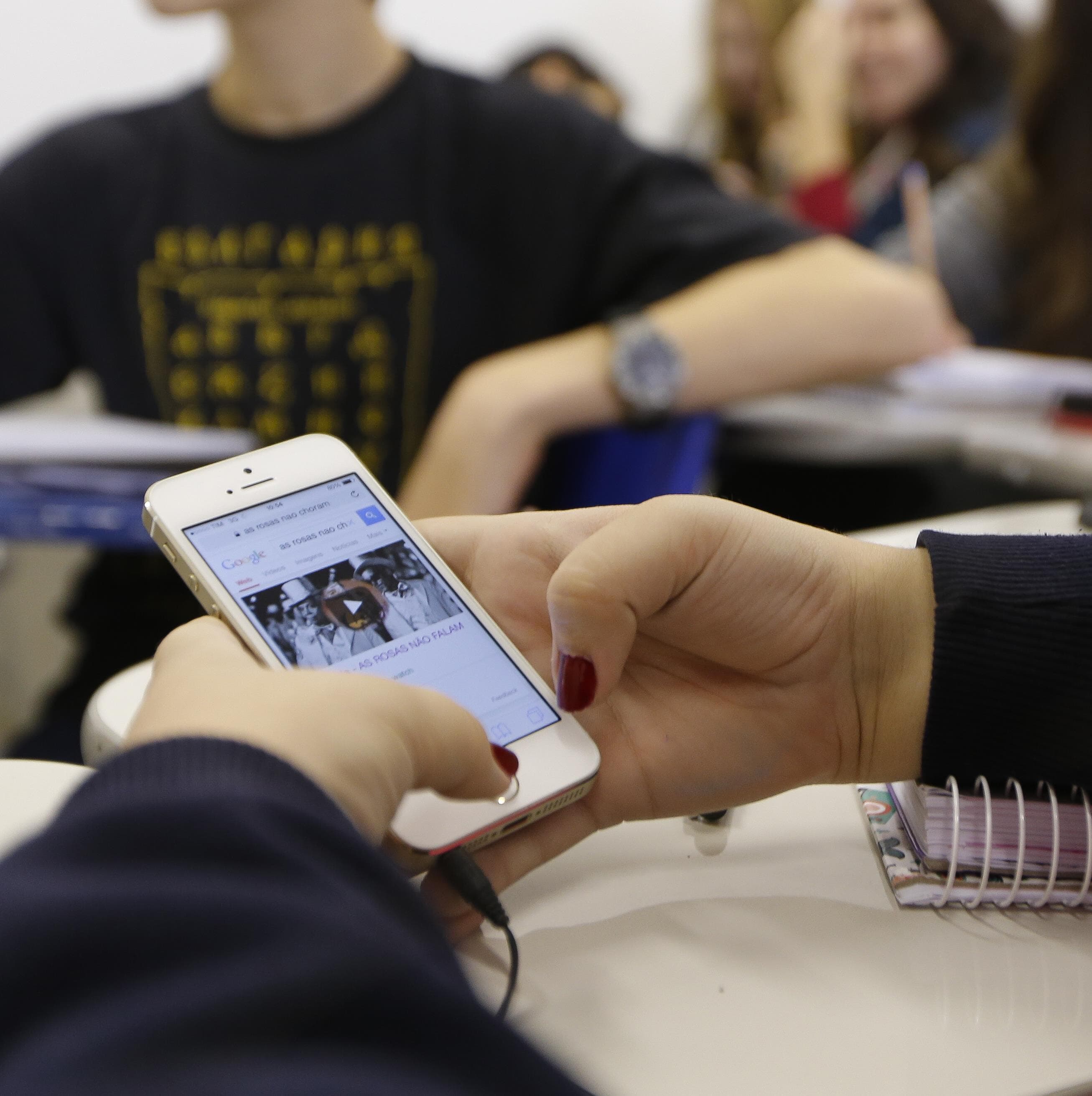 Congresso fará debate sobre restrição ao uso dos celulares nas escolas