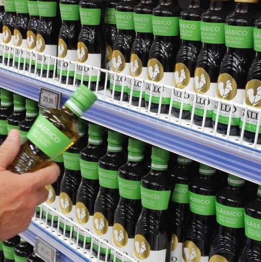 O azeite de oliva foi um dos produtos que foi isentado dos impostos de importação na reunião da Camex - Adriana Toffetti/Ato Press/Folhapress