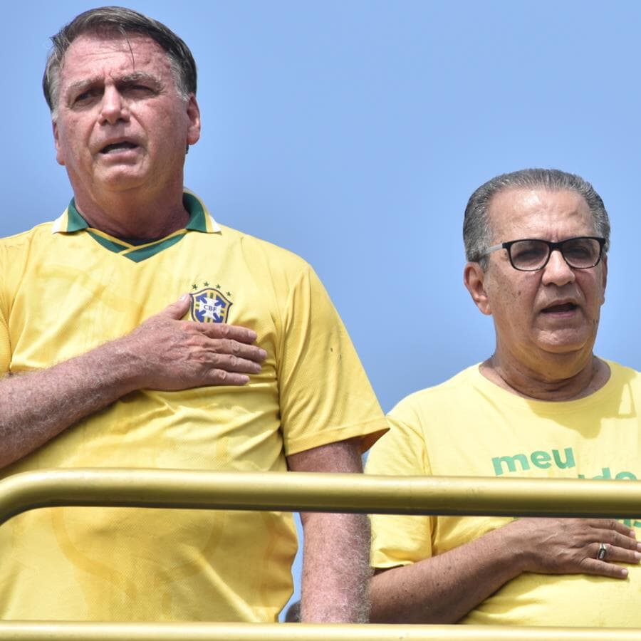 Bolsonaro e os pastores Silas Malafaia e Claudio Duarte na manifestação em Copacabana - Silvia Machado/Thenews2/Folhapress
