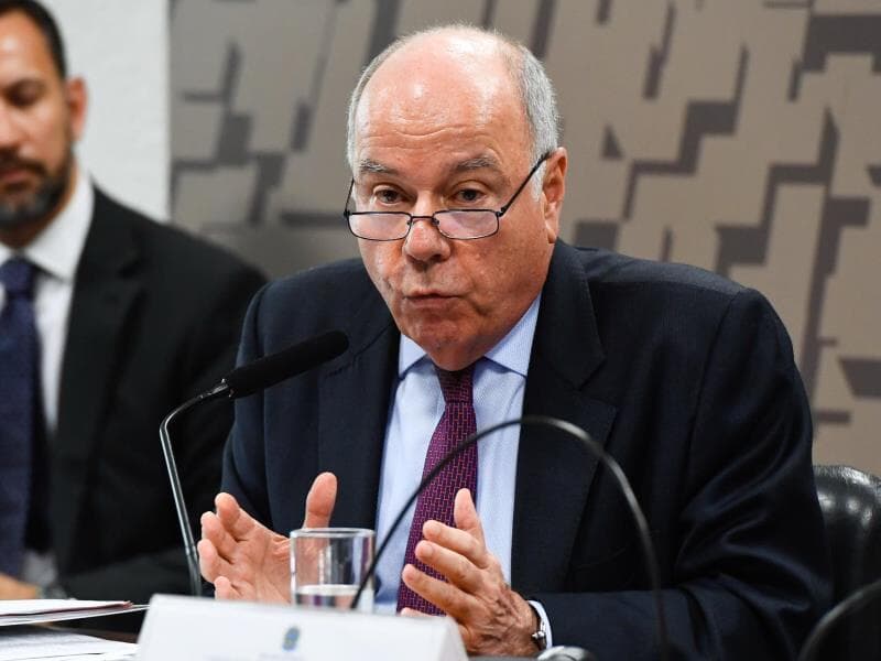 Em pronunciamento, à mesa, ministro de Estado das Relações Exteriores, Mauro Vieira. - Roque de Sá/Agência Senado