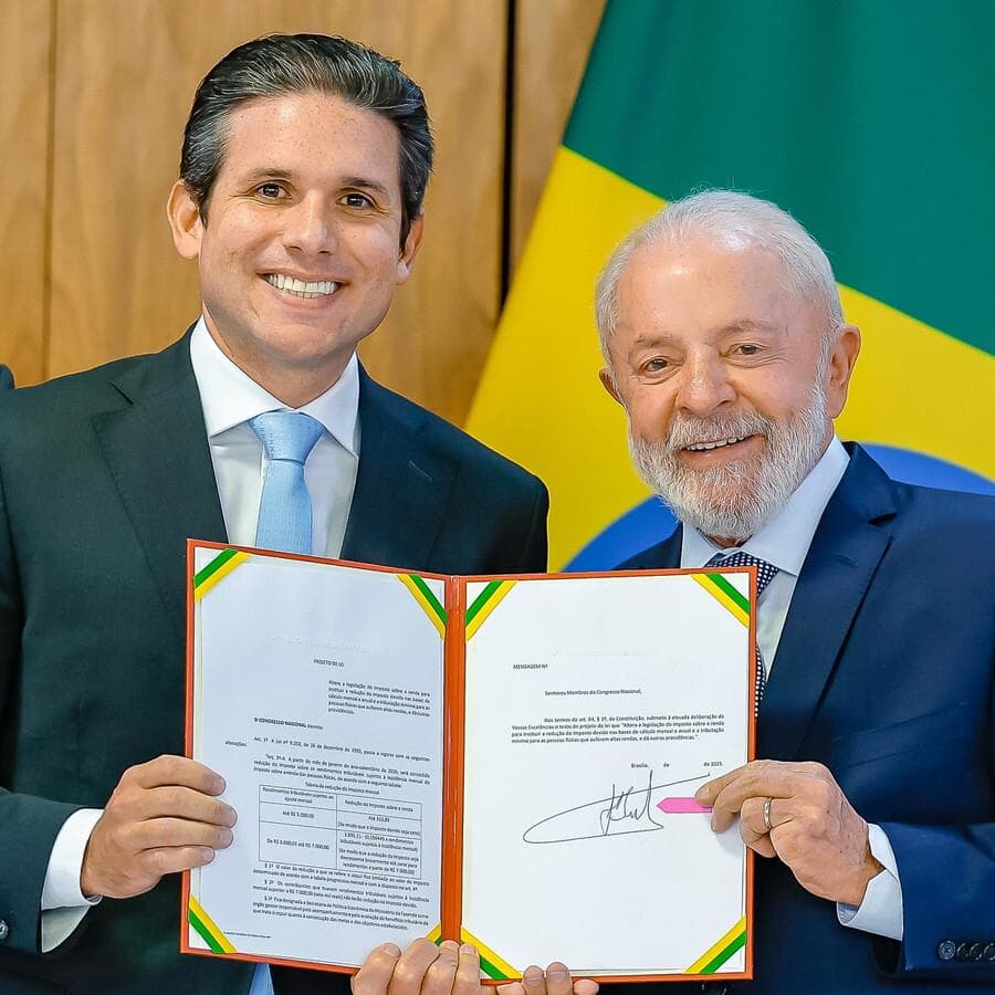 "Agora a bola está com o Congresso", afirma Lula em cobrança pela aprovação. - Ricardo Stuckert / Planalto